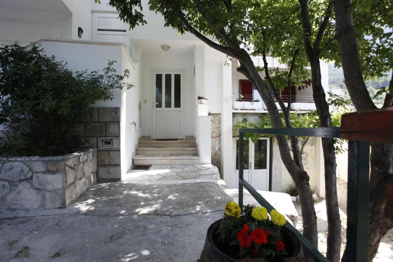 Apartments Rustica Макарська Екстер'єр фото