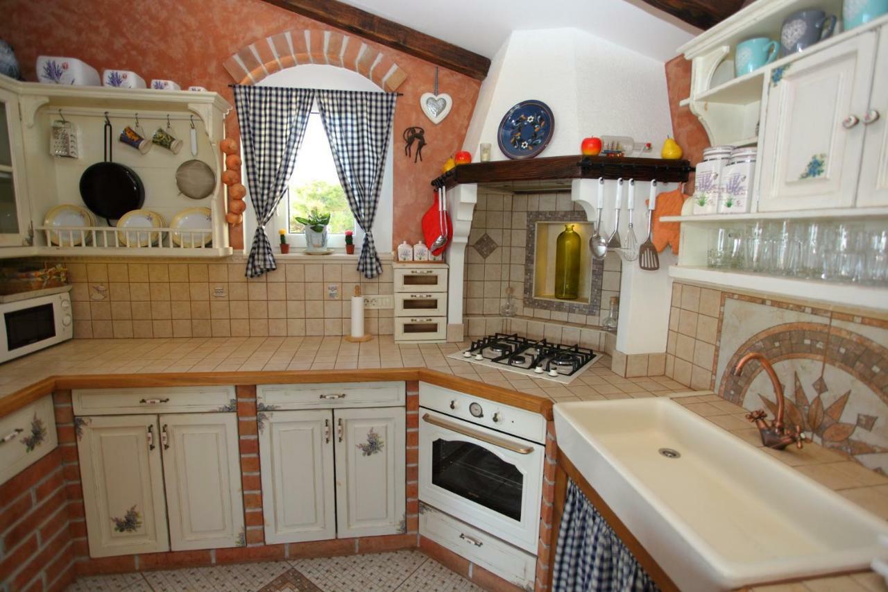 Apartments Rustica Макарська Екстер'єр фото