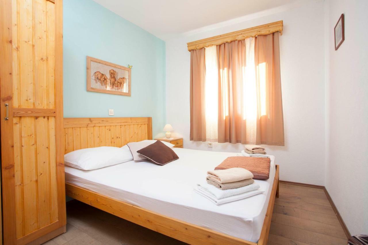 Apartments Rustica Макарська Екстер'єр фото